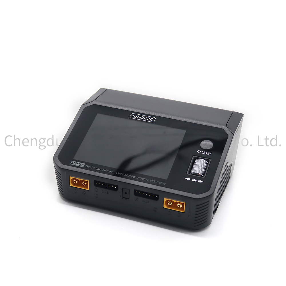 ToolkitRC M6DAC AC 200W DC 700 - Toolkitrc M6Dac Smart Charger recensie en prijs